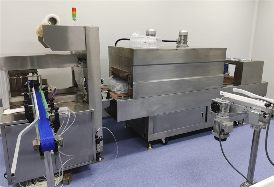 Heat Shrinkable Film Packaging Machine